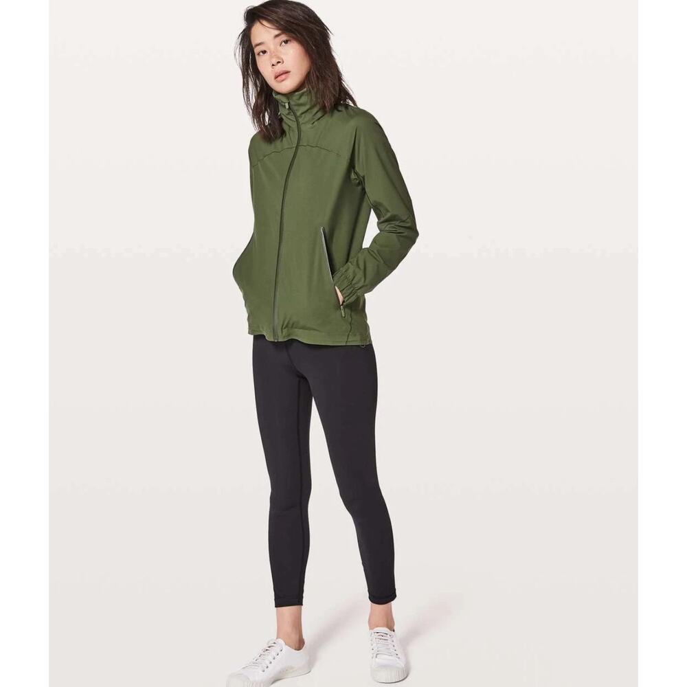 LULULEMON Here To Move Jacket Pesto Olive Green SZ 6 Waterproof Seam Sealed Zip